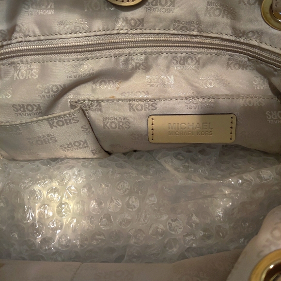 *SOLD*MICHAEL KORS Embossed Snakeskin Purse - Picture 5 of 10